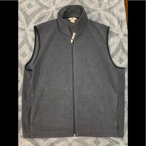 Men’s Woolrich charcoal heather fleece vest